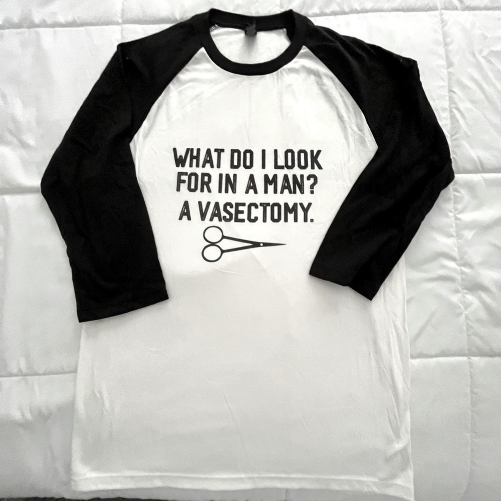 Black and White Graphic Raglan Tee. Size M. NWOT